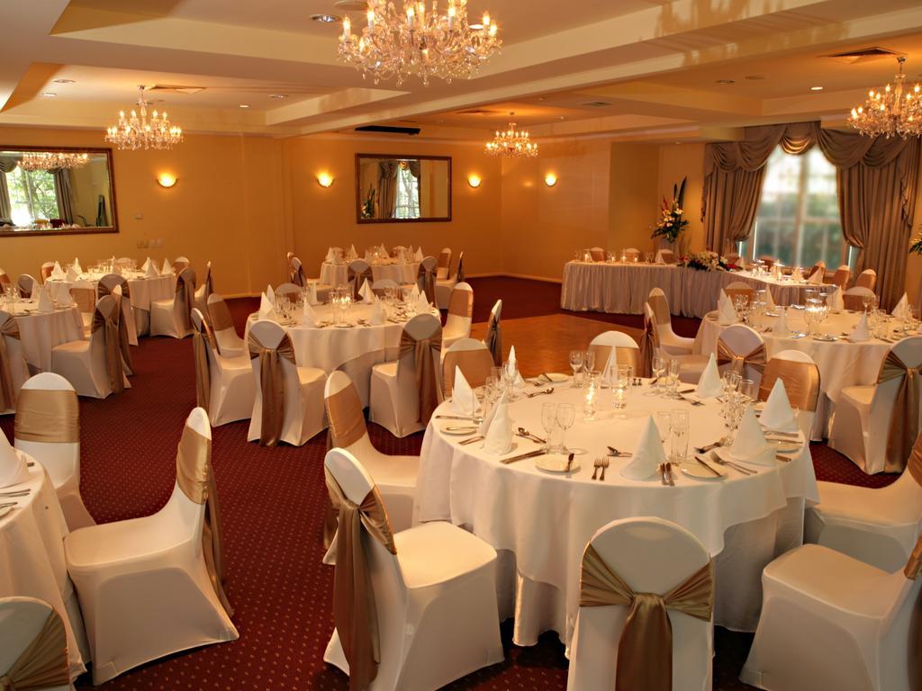 Beau Monde International Hotell Doncaster East Exteriör bild