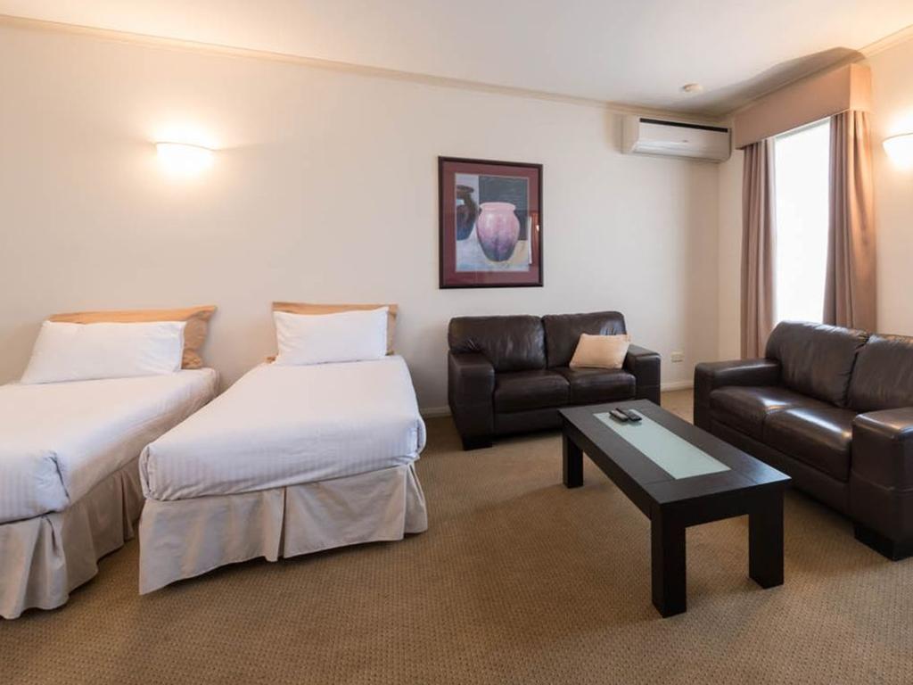Beau Monde International Hotell Doncaster East Exteriör bild